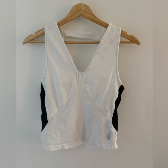 Free People Movement White and Black Sleeveless Top Size Small - Picture 1 of 3